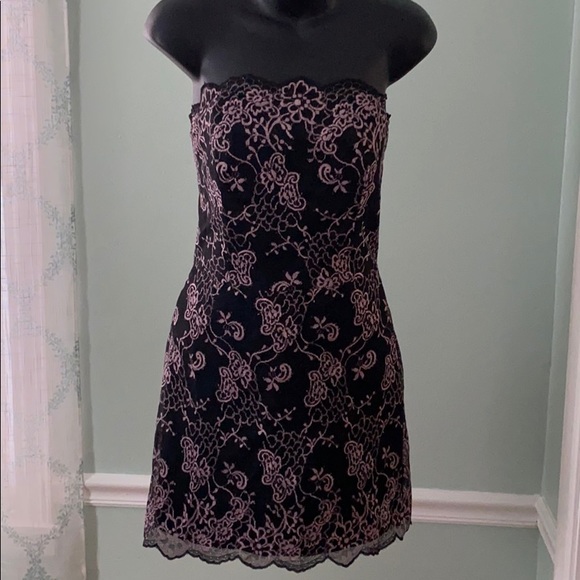 Dresses & Skirts - Beautiful black dress with black/pink lace